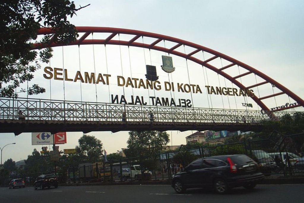 Di Tangerang Pakai Bahasa Apa?