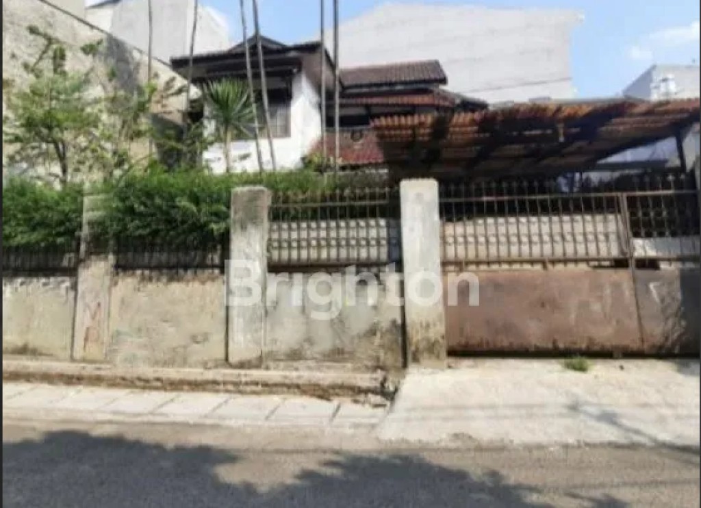 RUMAH KLASIK LUAS REMPOA TANGERANG SELATAN 