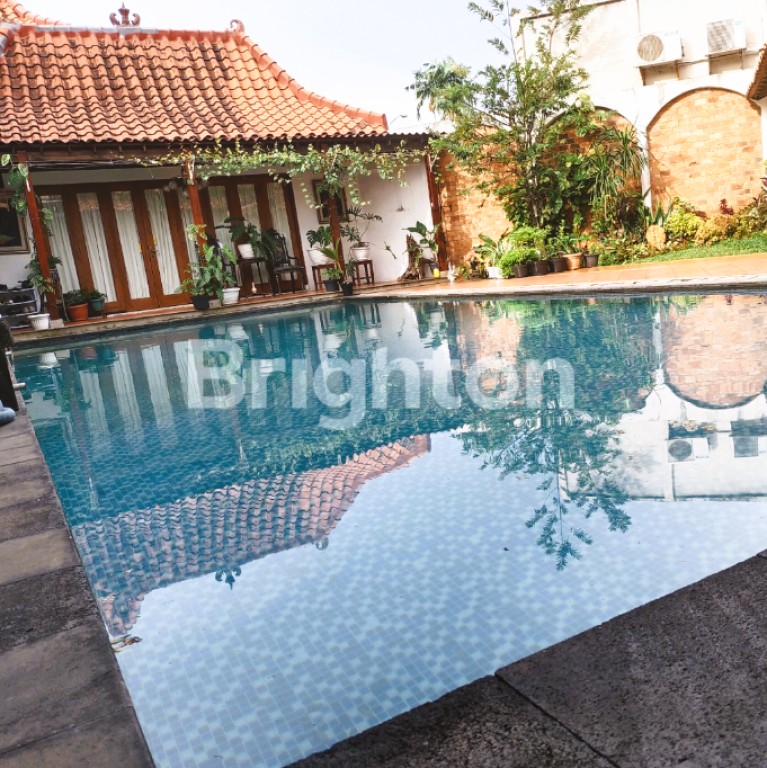 RUMAH ADA PRIVATE POOL RIVER PARK BINTARO JAYA 