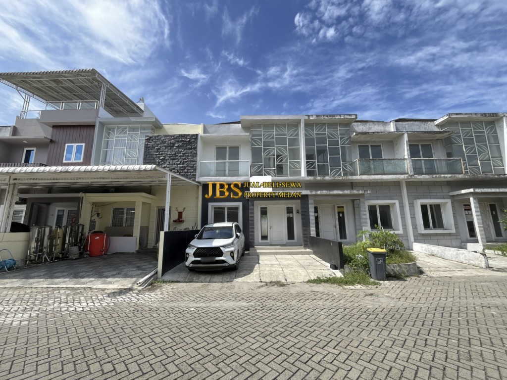 DIJUAL MURAH! Villa 2 Tingkat di Komplek Graha 