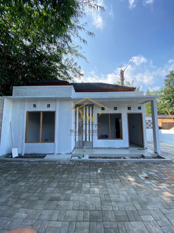 DIJUAL RUMAH DENGAN AKSES DEKAT TEBING BREKSI 