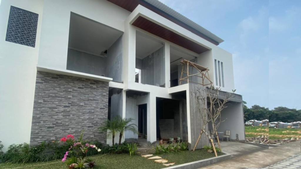 DIJUAL RUMAH MEWAH DI SLEMAN DEKAT JALAN MAGELANG 