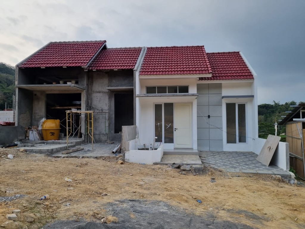 DIJUAL RUMAH MURAH MODERN DEKAT DENGAN JALAN TOL, 