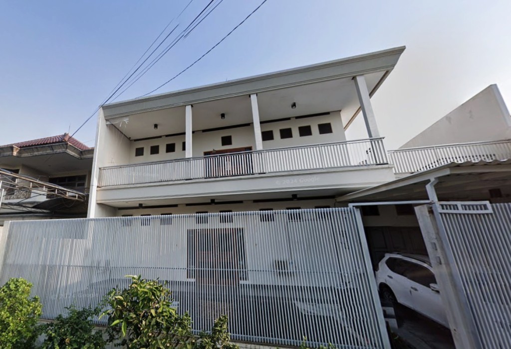 Di Jual Rumah 2 Lantai di Jalan Sutorejo Utara 