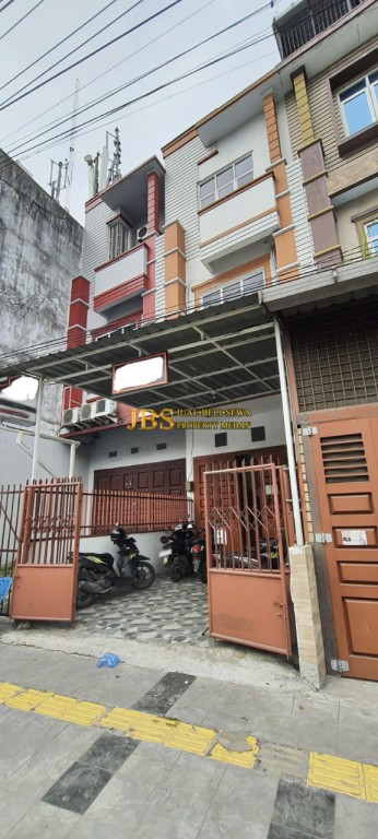 Dijual Ruko 3 Tingkat Jalan Besar Brigjend 