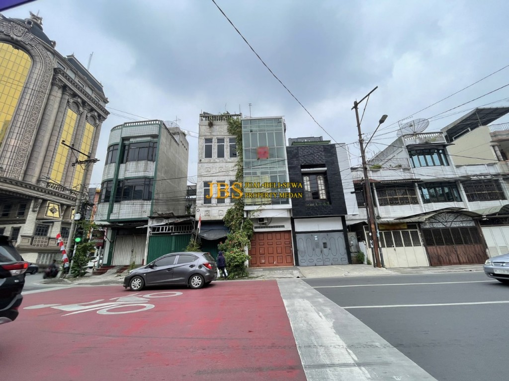 Dijual Ruko 3 Tingkat di Jalan S.Parman (Dekat 