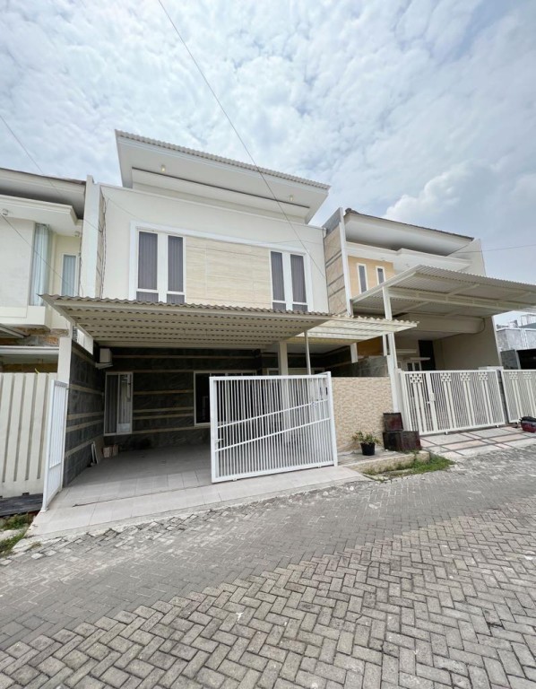 Dijual Rumah 2 Lantai di Jl Sutorejo Utara 