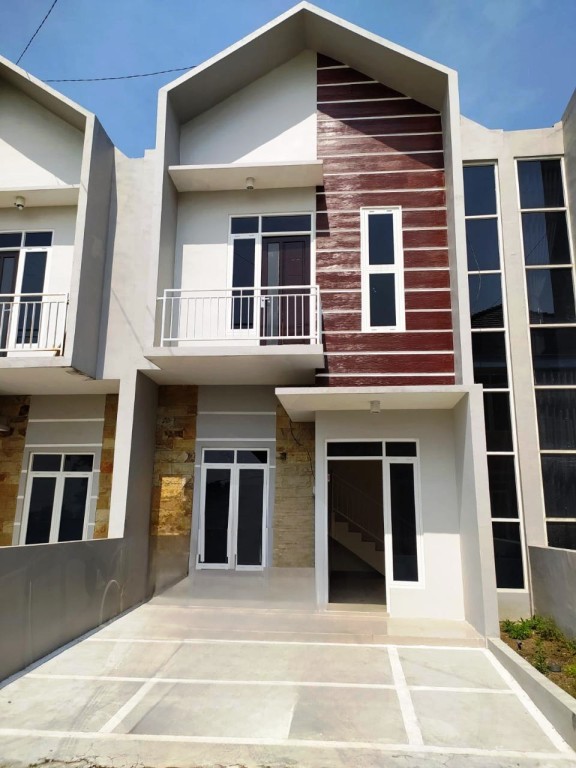 Dijual Rumah 2 Lantai di The 8 Residence Tasikmadu 