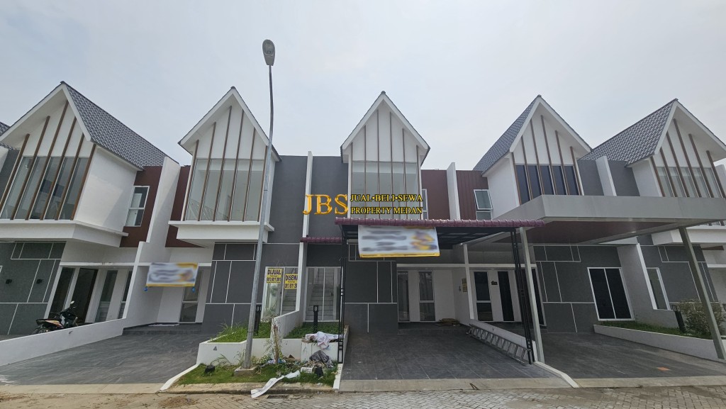 Dijual Rumah Gandeng 2 Komplek Royal Sumatera 