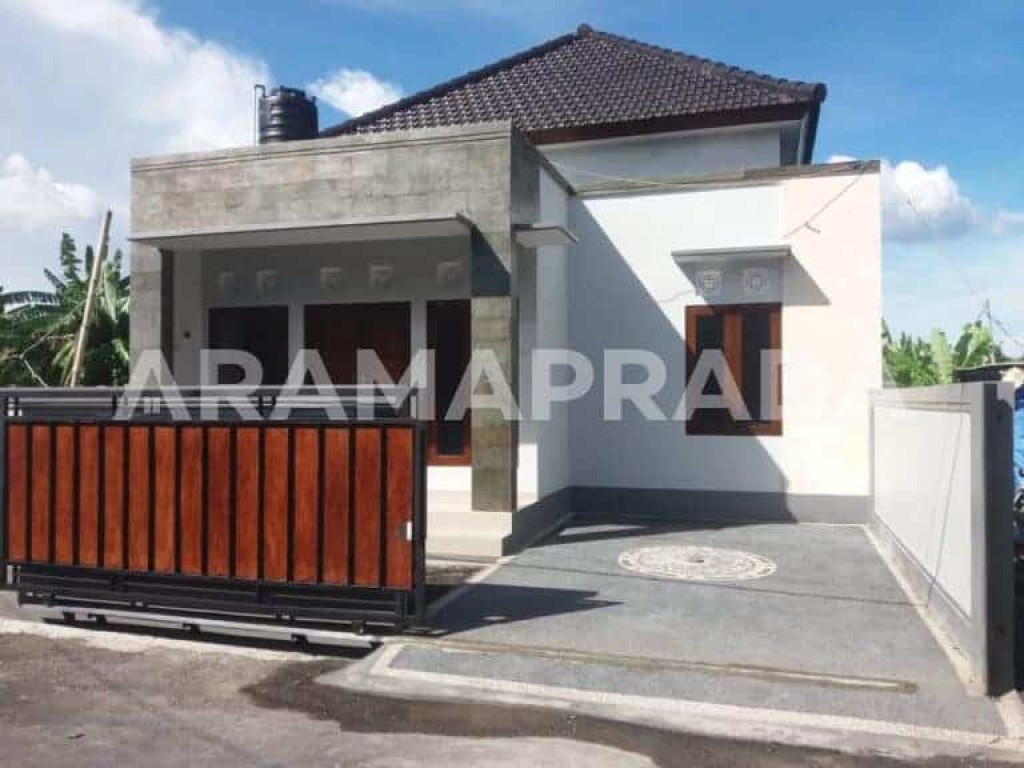 Dijual Rumah Hadap Barat Batubulan Area Perumahan 