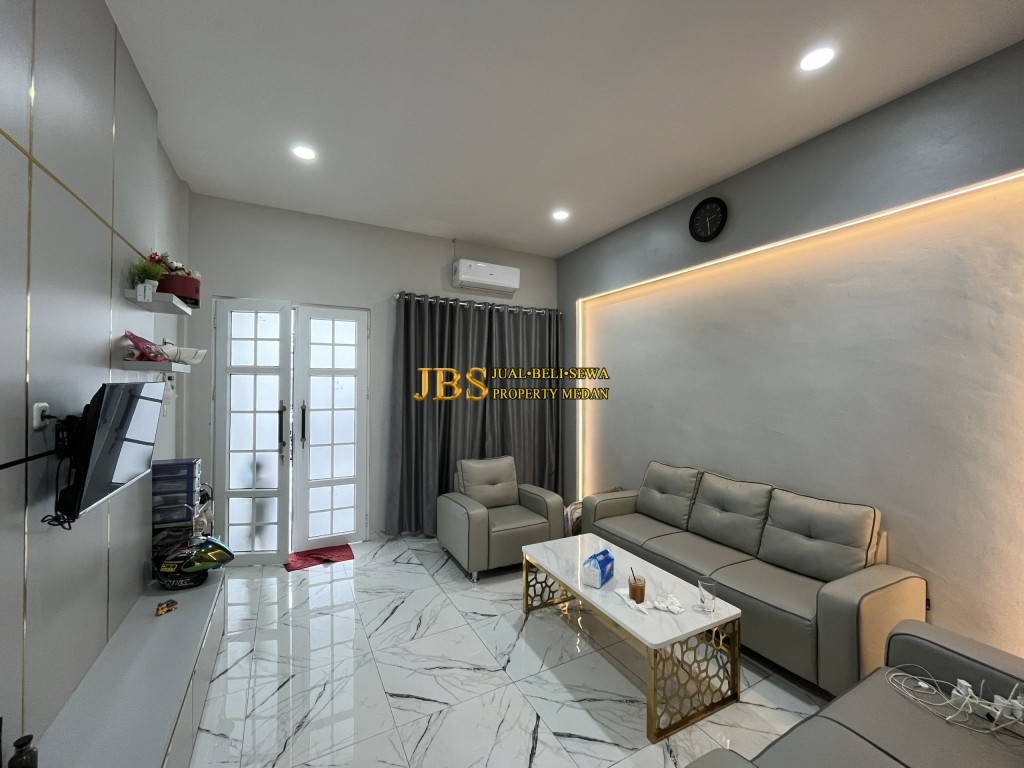 Dijual Rumah Lux di Komplek W Villas Jalan Bakti 