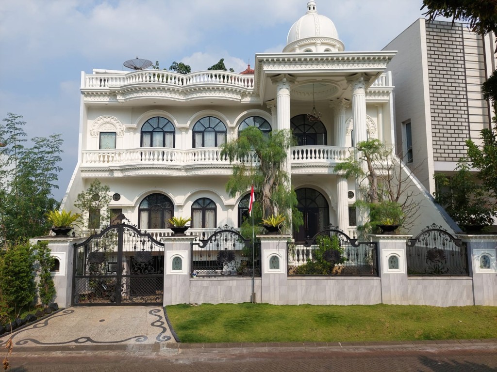Dijual Rumah Mewah Villa Puncak Tidar Malang 