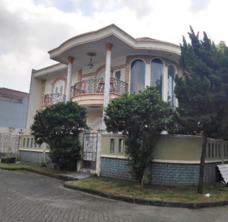 Dijual Rumah SHM 2 Lantai di Modernland, Tangerang 