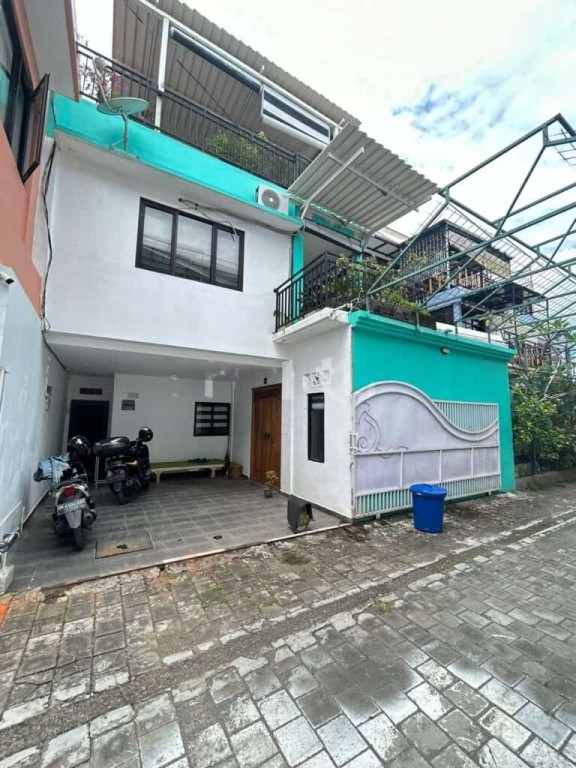 Dijual Rumah Semi Villa 3 Lantai Full Furnished 