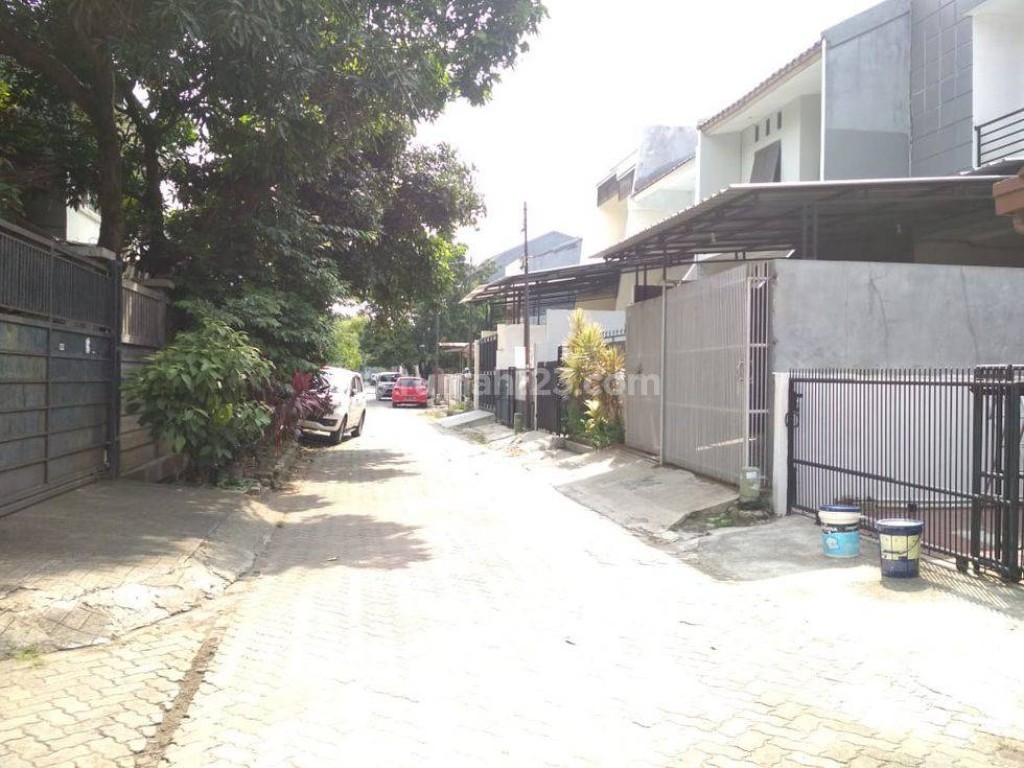 Dijual Rumah di Jl. Limas. Taman Kedoya Permai, 