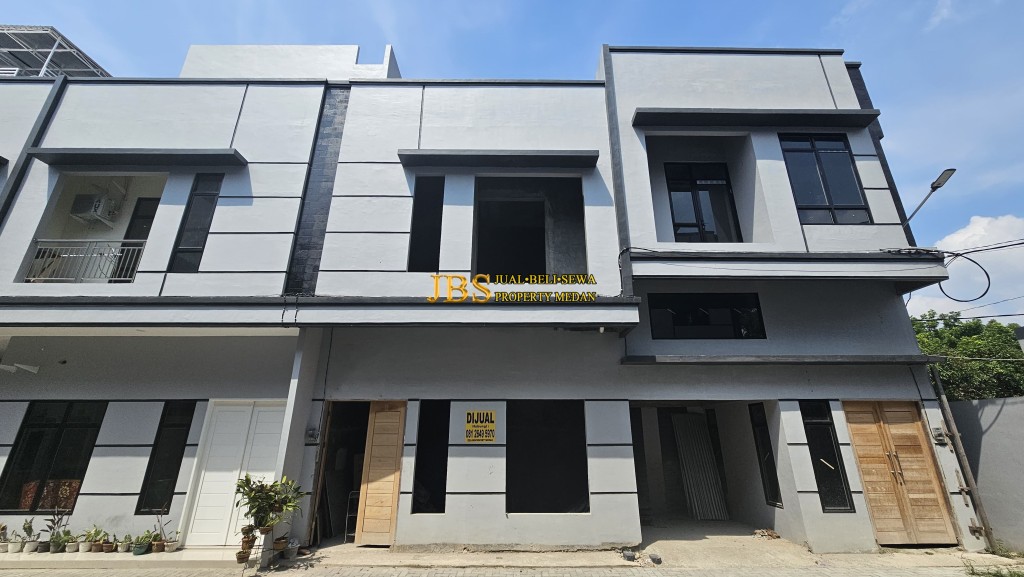 Dijual Townhouse Komplek Cemara Royal Residence 