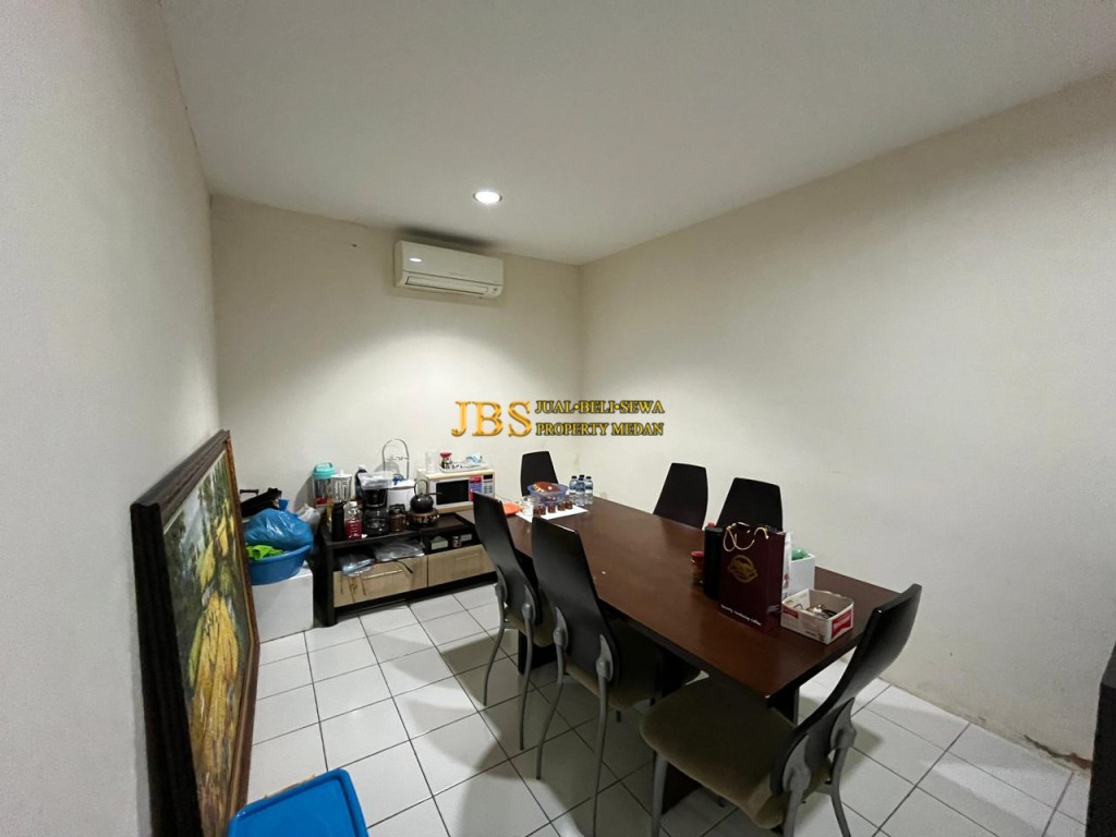 Dijual Villa Jalan Juanda 2 - Daerah Polonia 