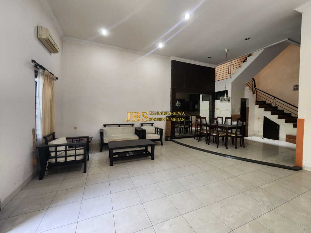 Dijual Villa Siap Huni Full Furnished di Komplek 