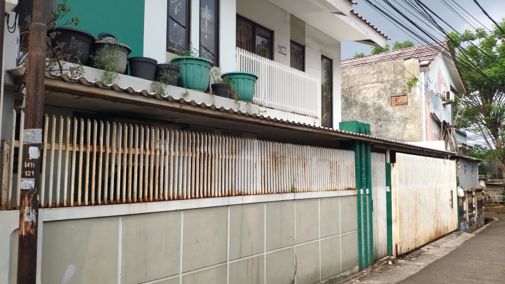 Dijual cepat rumah 2 lantai full furnished di 