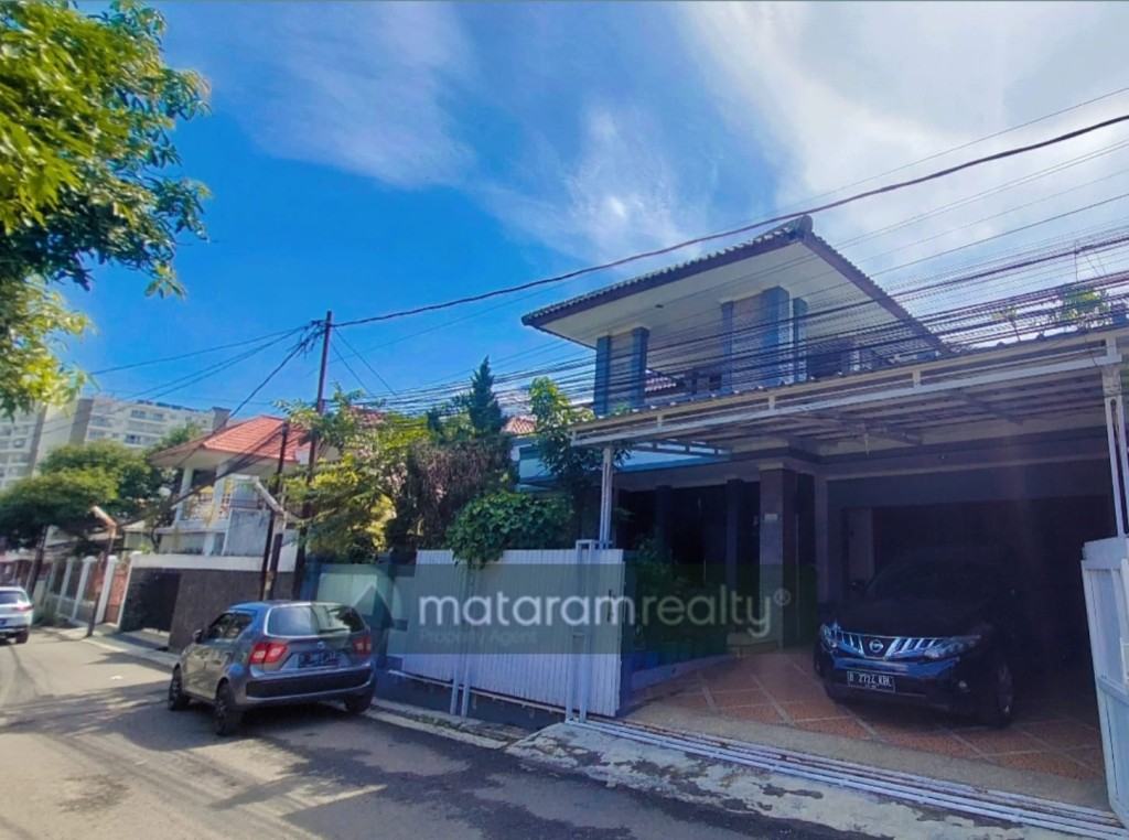 Disewakan Rumah Mewah dan Nyaman, Furnished, Ada 