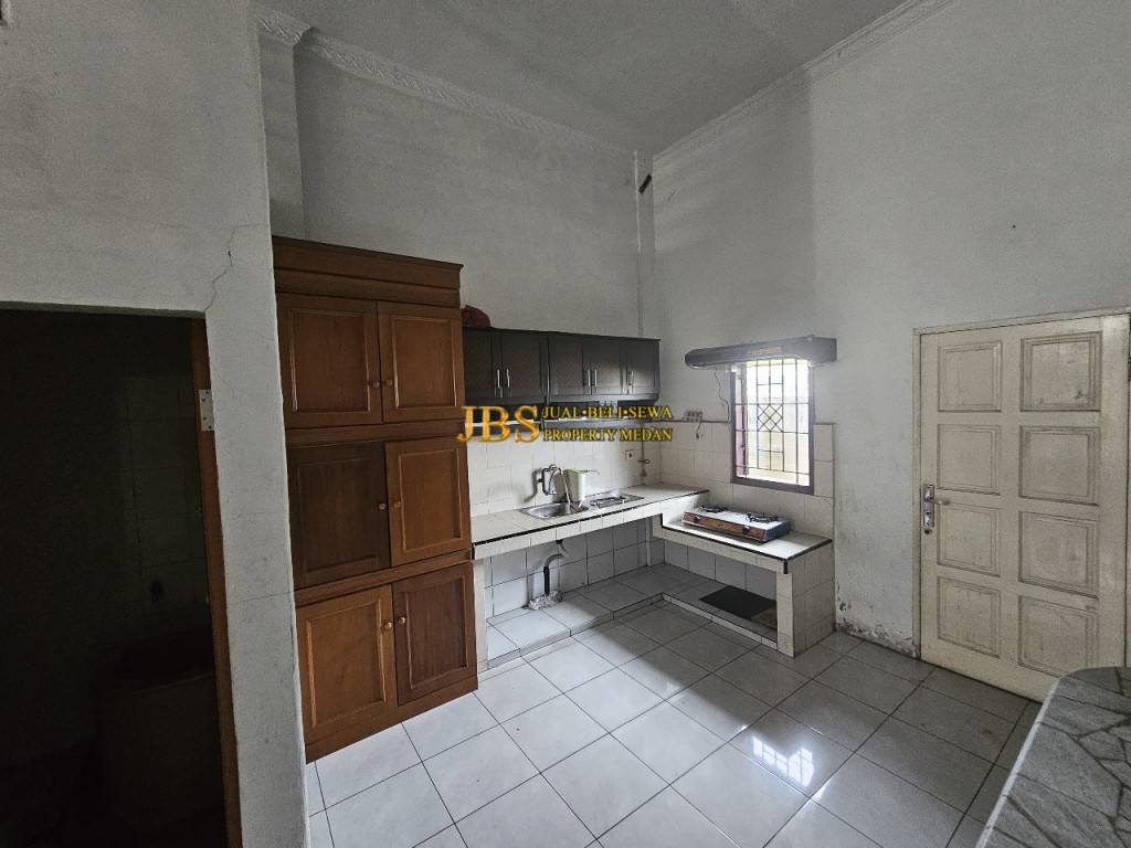 Disewakan Townhouse 2,5 Tingkat di Komplek Mulia 