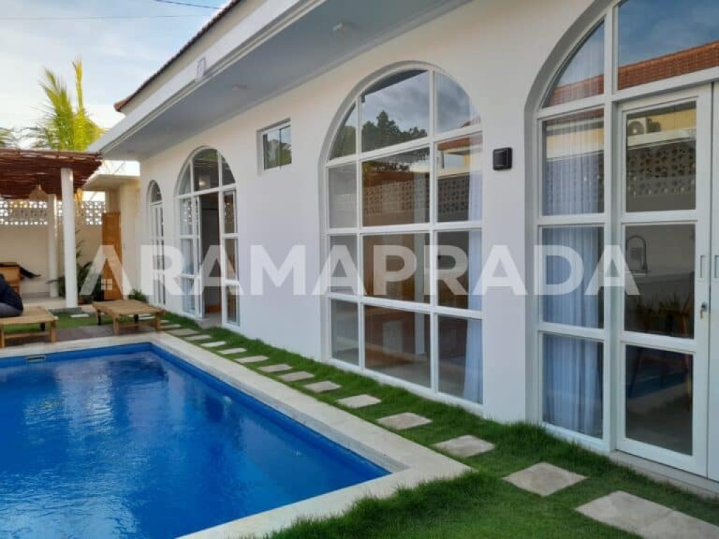 Disewakan Villa Mewah Full Furnished 3 Kamar 