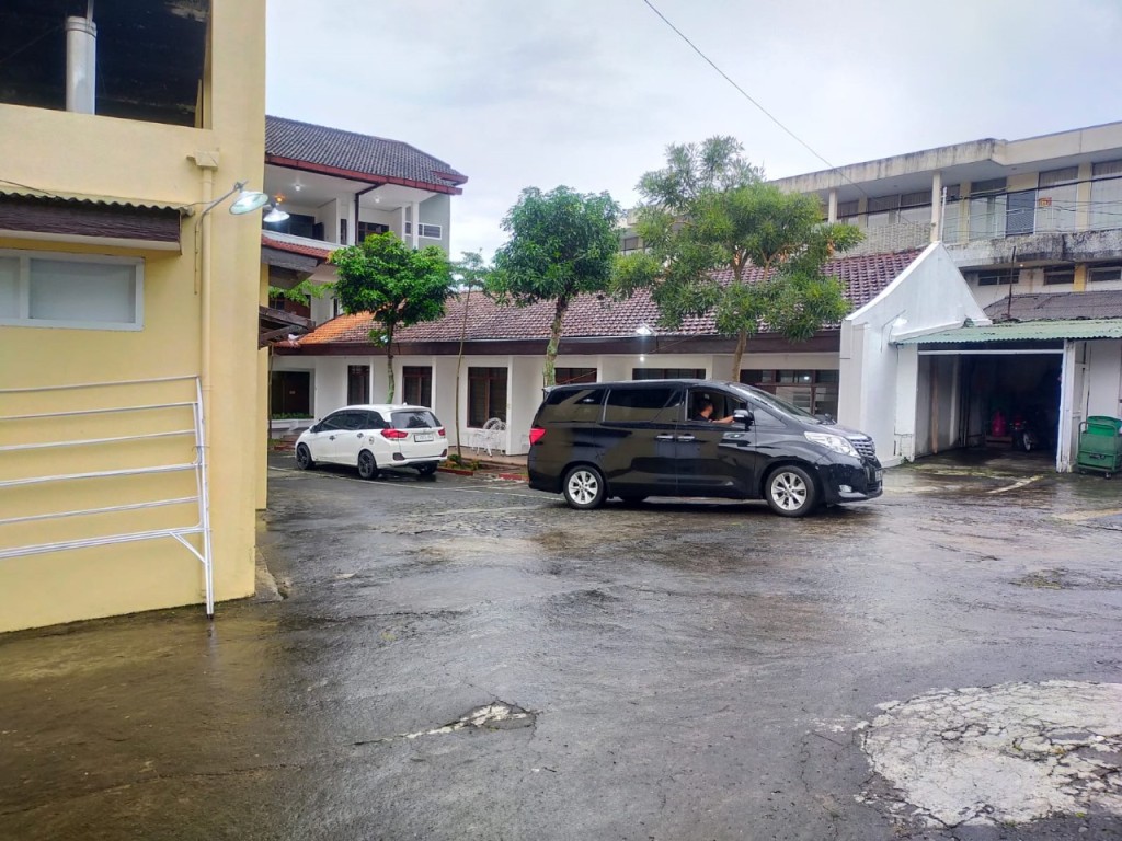 Hotel strategis mewah dan luas di kota batu 