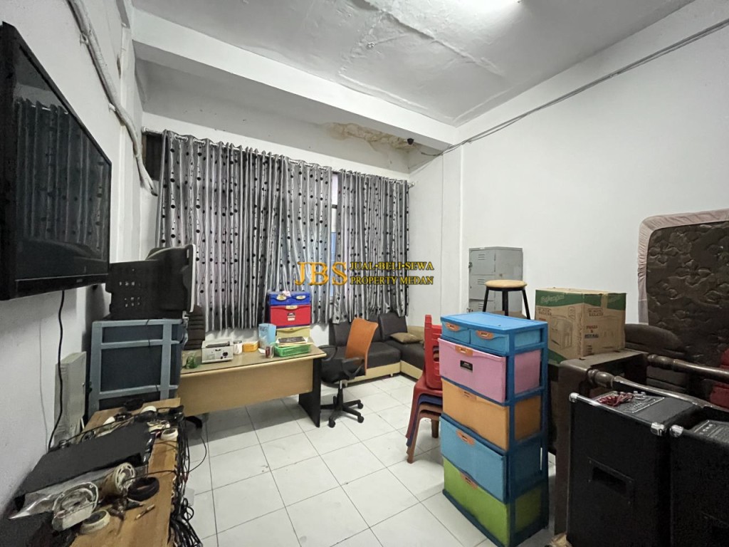 Jual Ruko Siap Huni di Jalan Sekip (Spot Pusat 