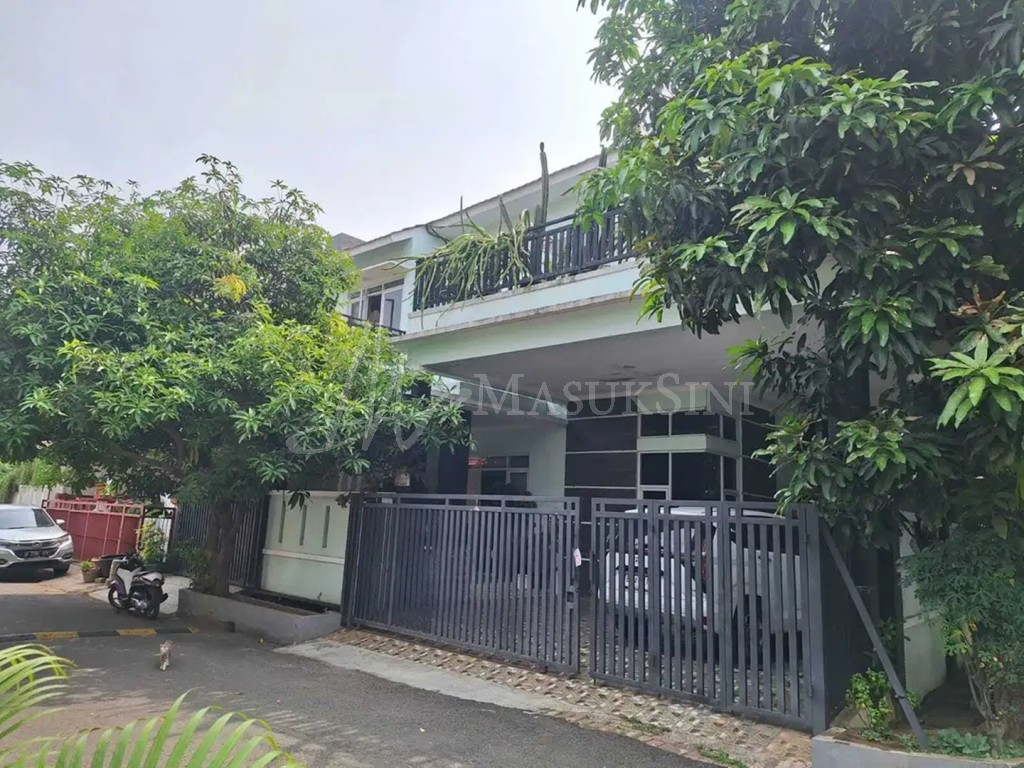 Jual Rumah 2 Lantai Komplek Metland Menteng 