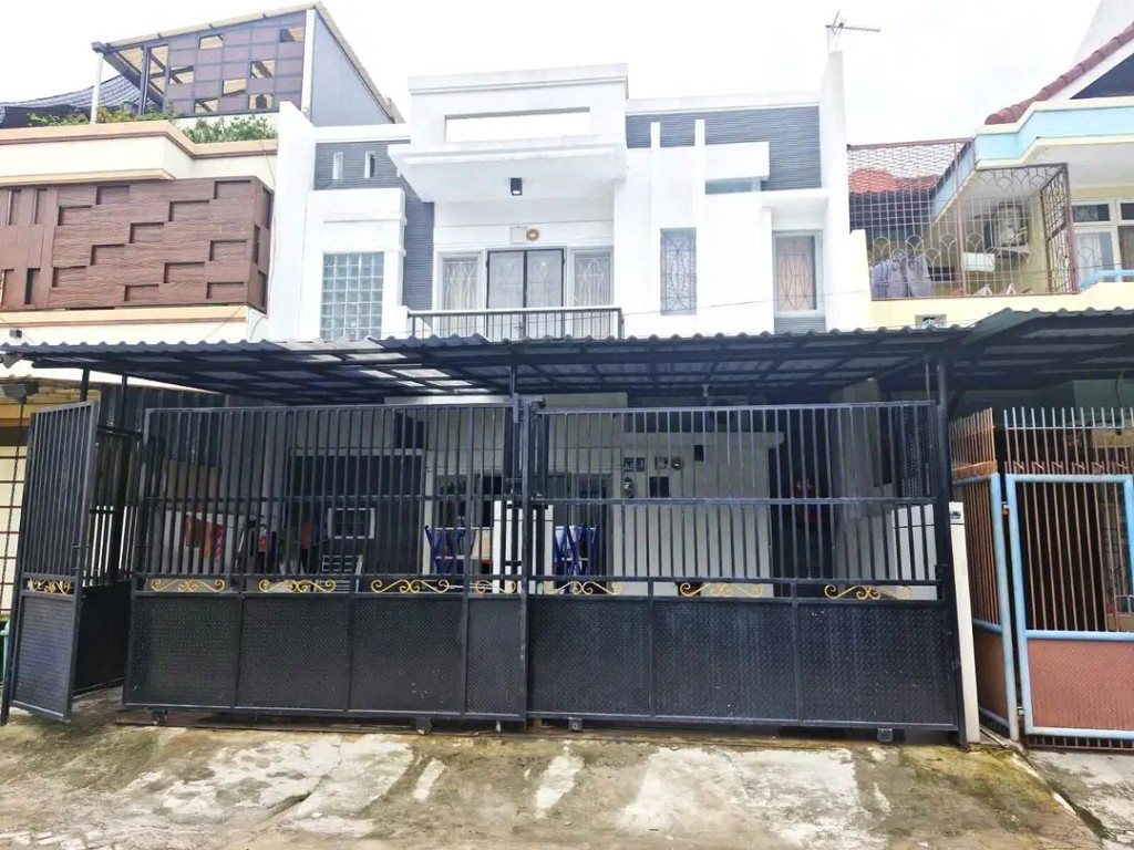 Jual Rumah 2 Lantai di Perum Taman Palem Lestari 