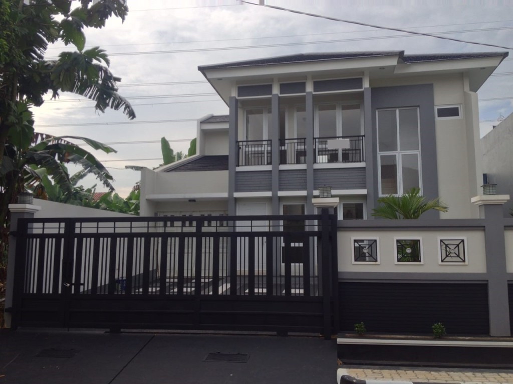 Jual Rumah Baru Minimalis di Komplek Bulog Kota 