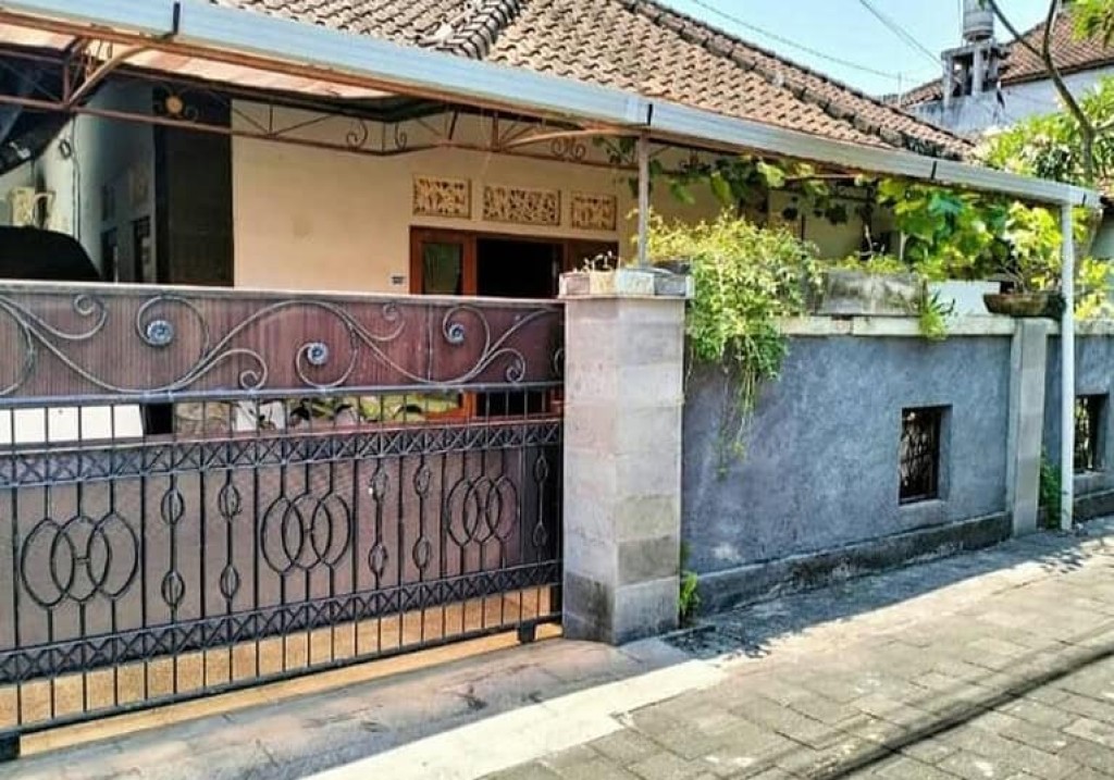 Jual Rumah Cantik 2 Lantai 4 Kamar Gandaria 