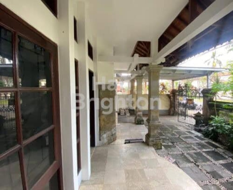 Jual Rumah Semi Furnished 2 Lantai 4+1 Kamar Puri 