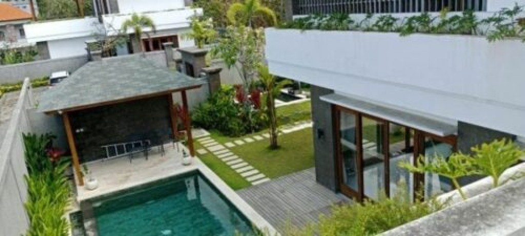 Jual Villa Full Furnished 2 Lantai 3+1 Kamar 