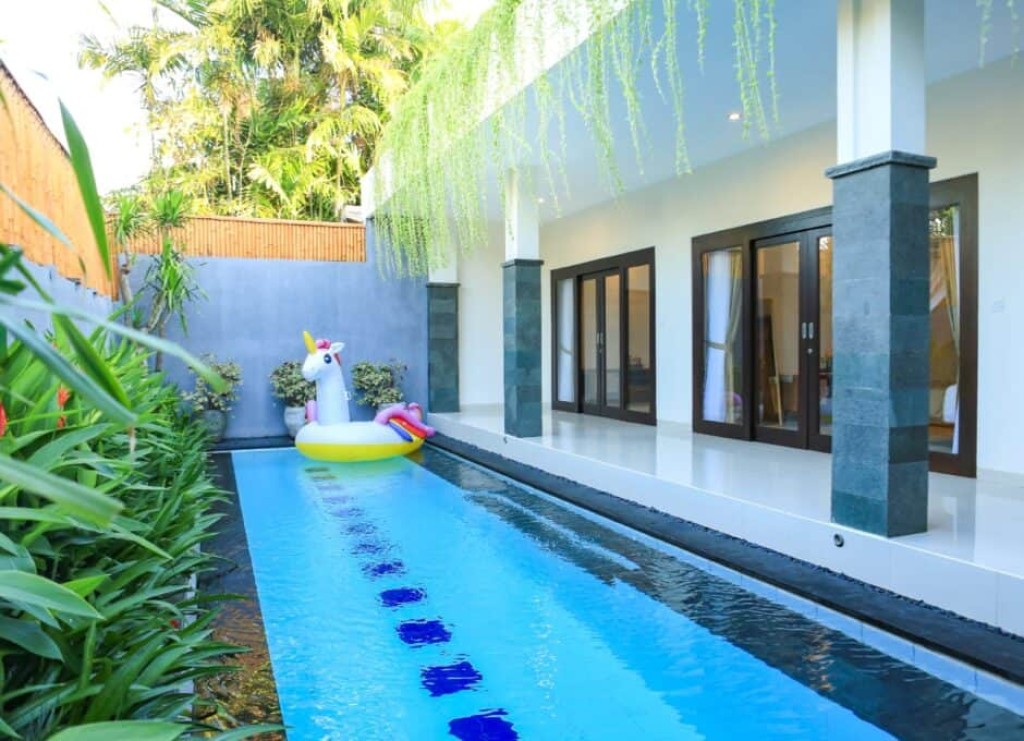 Jual Villa Hadap Utara 3 Kamar Kolam Renang 