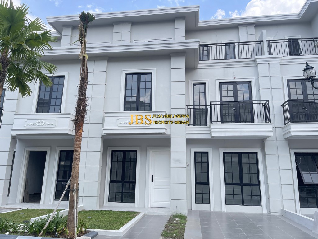 Jual Villa Komplek Jewel Park Jalan Starban - 