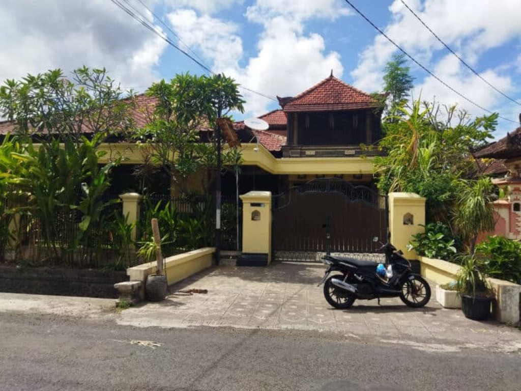 Kontrak Rumah Elegan Nyaman Terawat Full 