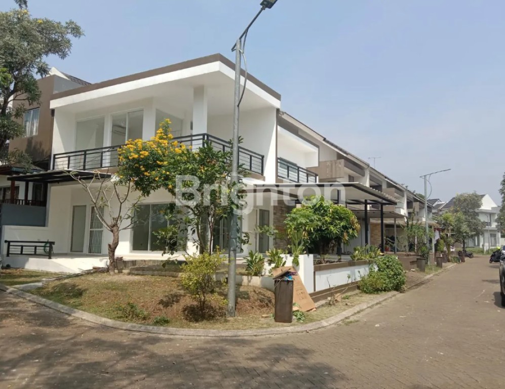 RUMAH 2LANTAI SEMI FURNISH CLUSTER BRADFIELD 