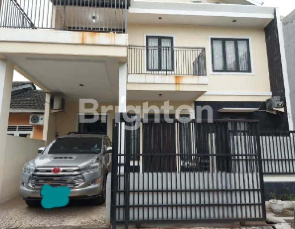 RUMAH 2LANTAI SIAP HUNI TAMAN ROYAL 3 