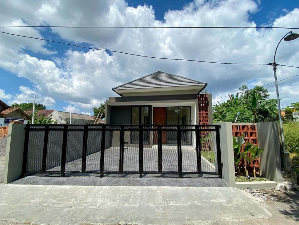 RUMAH BARU DESAIN MODERN SIAP HUNI DI KALASAN, 