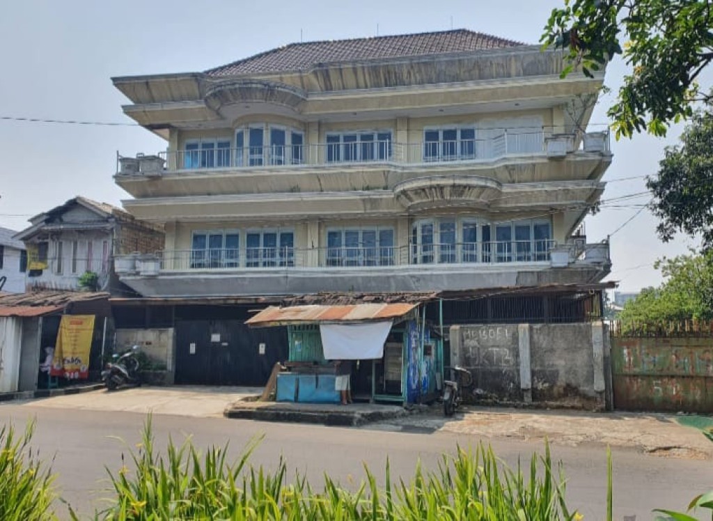 RUMAH BESAR BATUTULIS BOGOR 