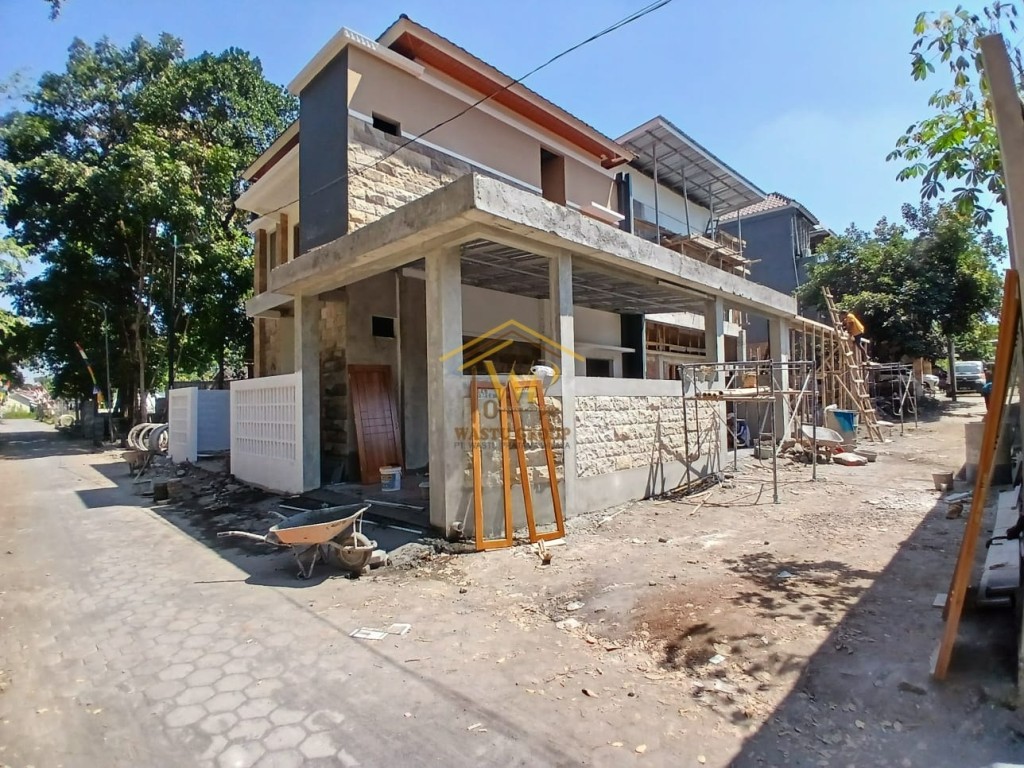 RUMAH CANTIK 2 LANTAI, DESIGN ELEGAN DI SLEMAN 