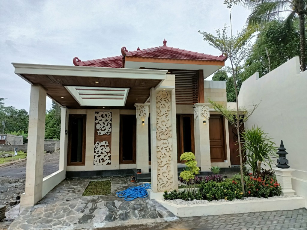 RUMAH ETNIK MEWAH HARGA MURAH DEKAT RSU MERAH 