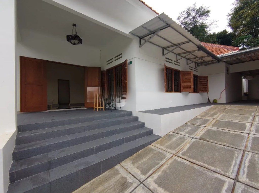 RUMAH LUAS FULL FURNISHED BARANANGSIANG BOGOR 