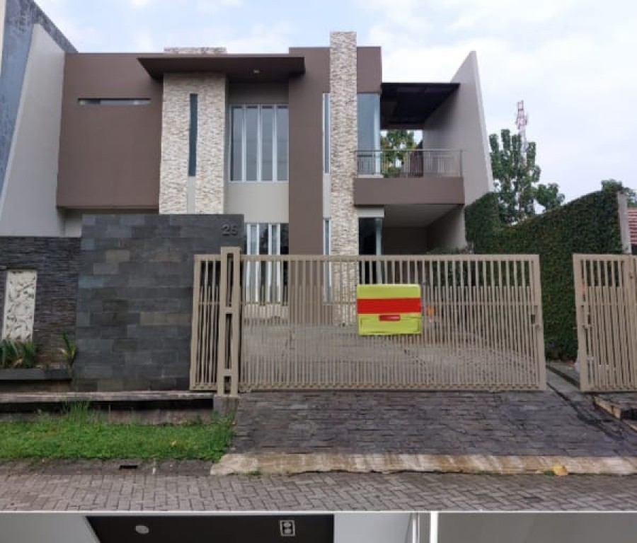 RUMAH MEWAH 2 LANTAI MONTE CARLO PAKUAN BOGOR 