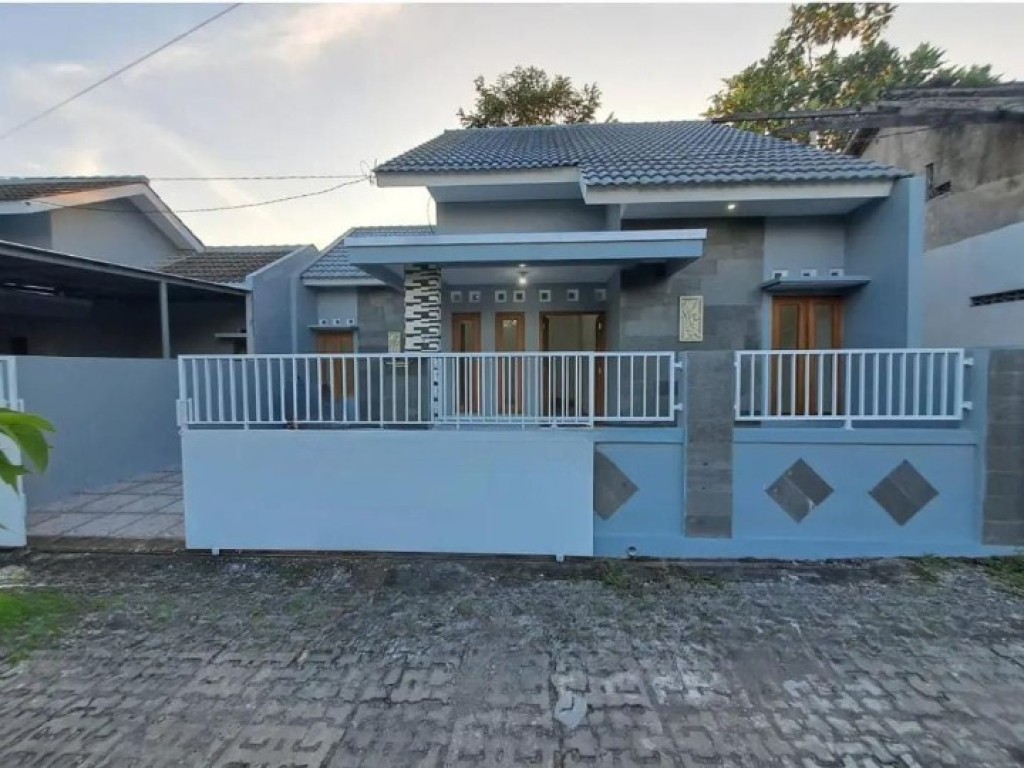 RUMAH MURAH, LUAS TANAH 153M2 DI DEKAT MAGUWO, 