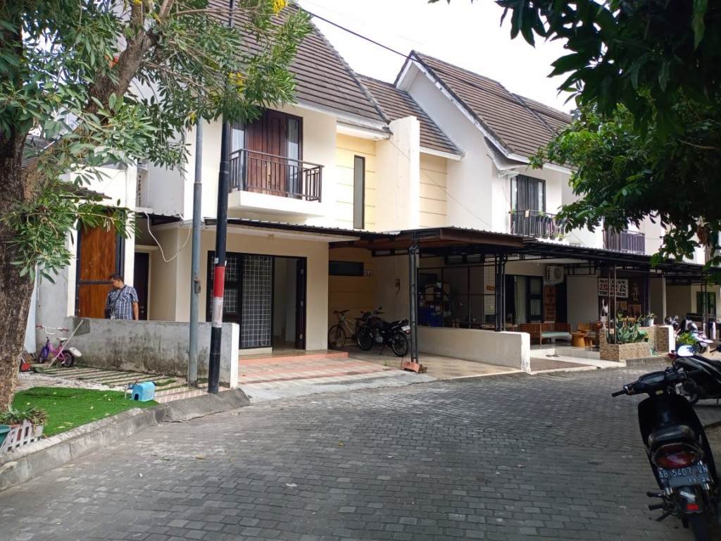 RUMAH SECOND SIAP HUNI DI KASIHAN, DEKAT UMY, 