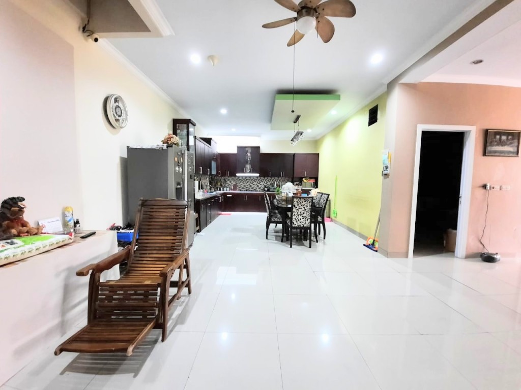 RUMAH SEMI FURNISHED 2,5LT LUAS DAN TERAWAT DI 