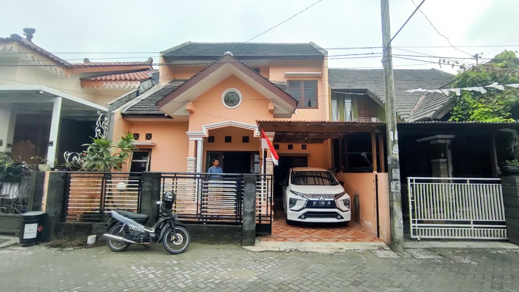 RUMAH SIAP HUNI 2 LANTAI 7 MENIT DARI CANDI 