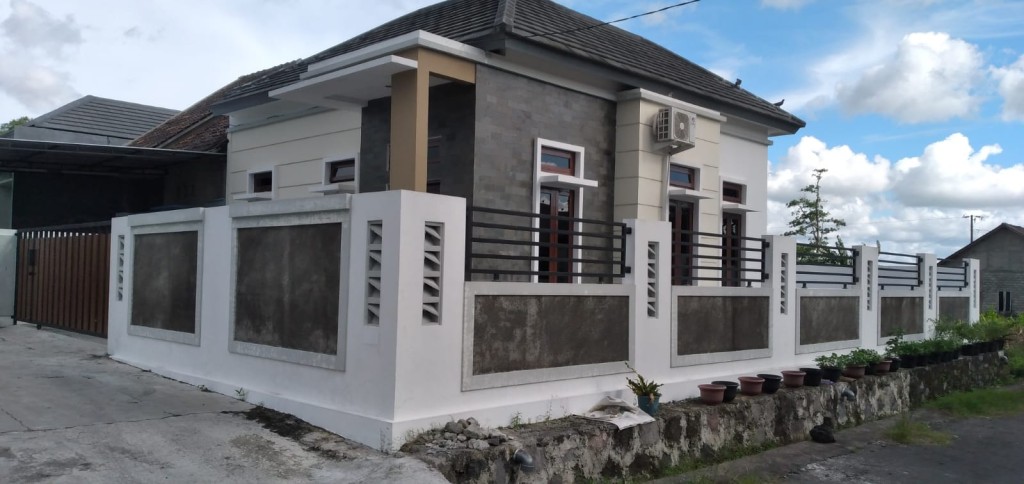 RUMAH SIAP HUNI BARU DIJUAL CEPAT DEKAT JALAN 